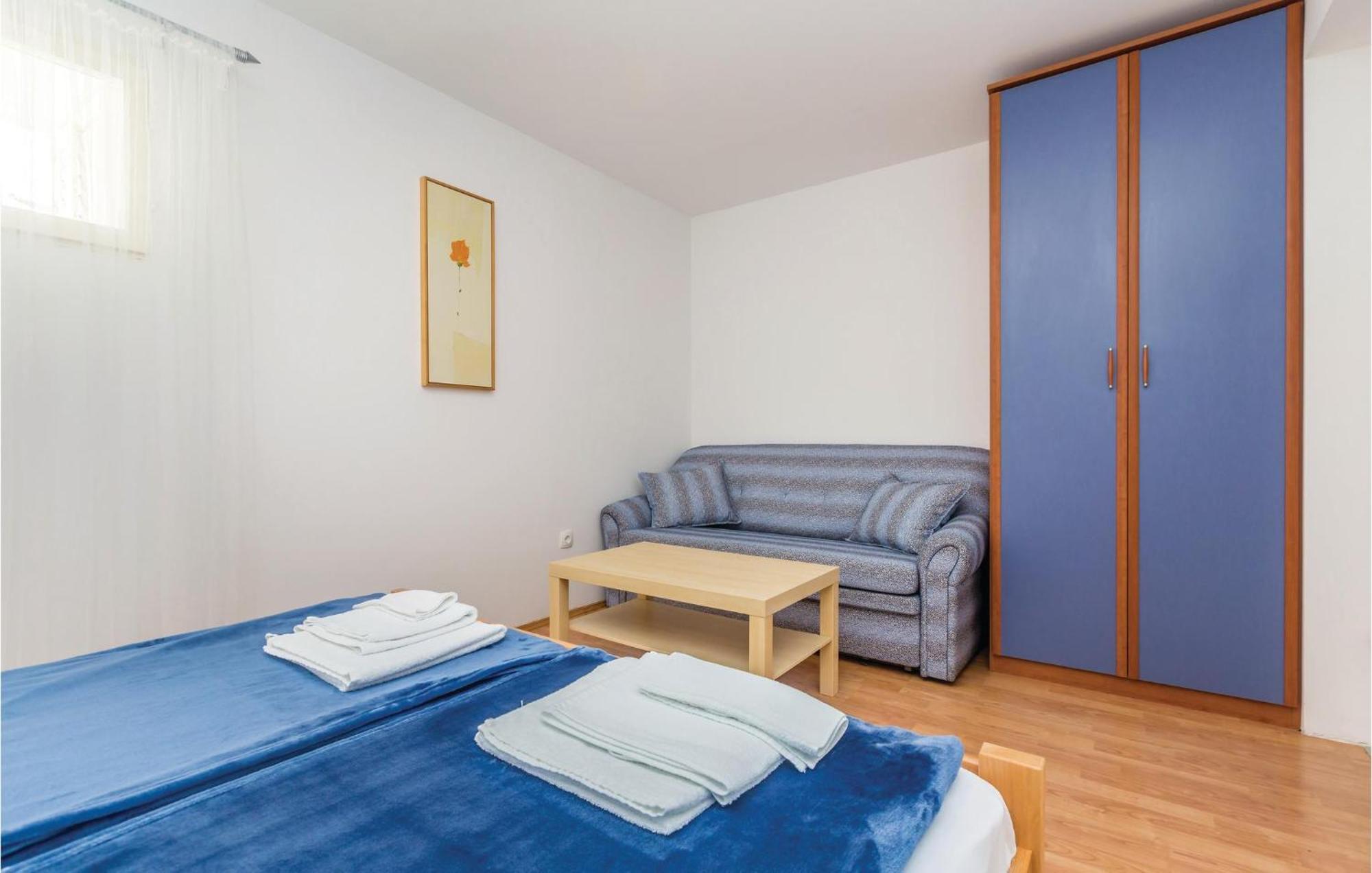 Gorgeous Apartment In Krk With Wifi Punat Exterior foto
