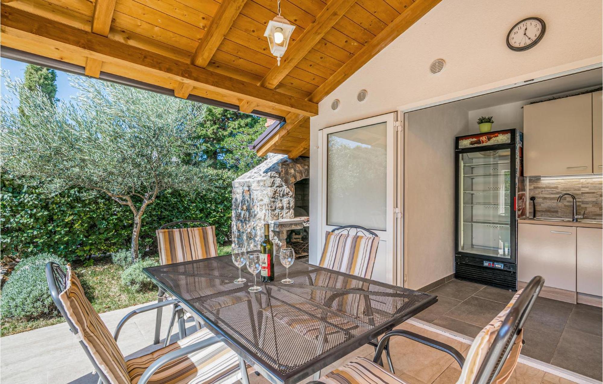 Gorgeous Apartment In Krk With Wifi Punat Exterior foto